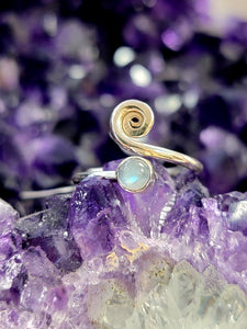 Moonstone size 5.5