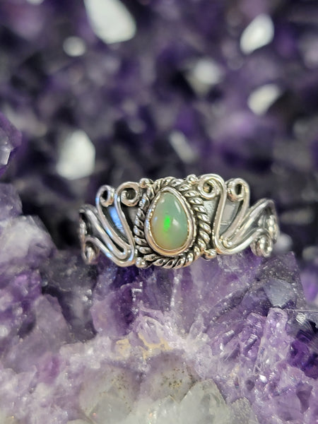 Opal size 8