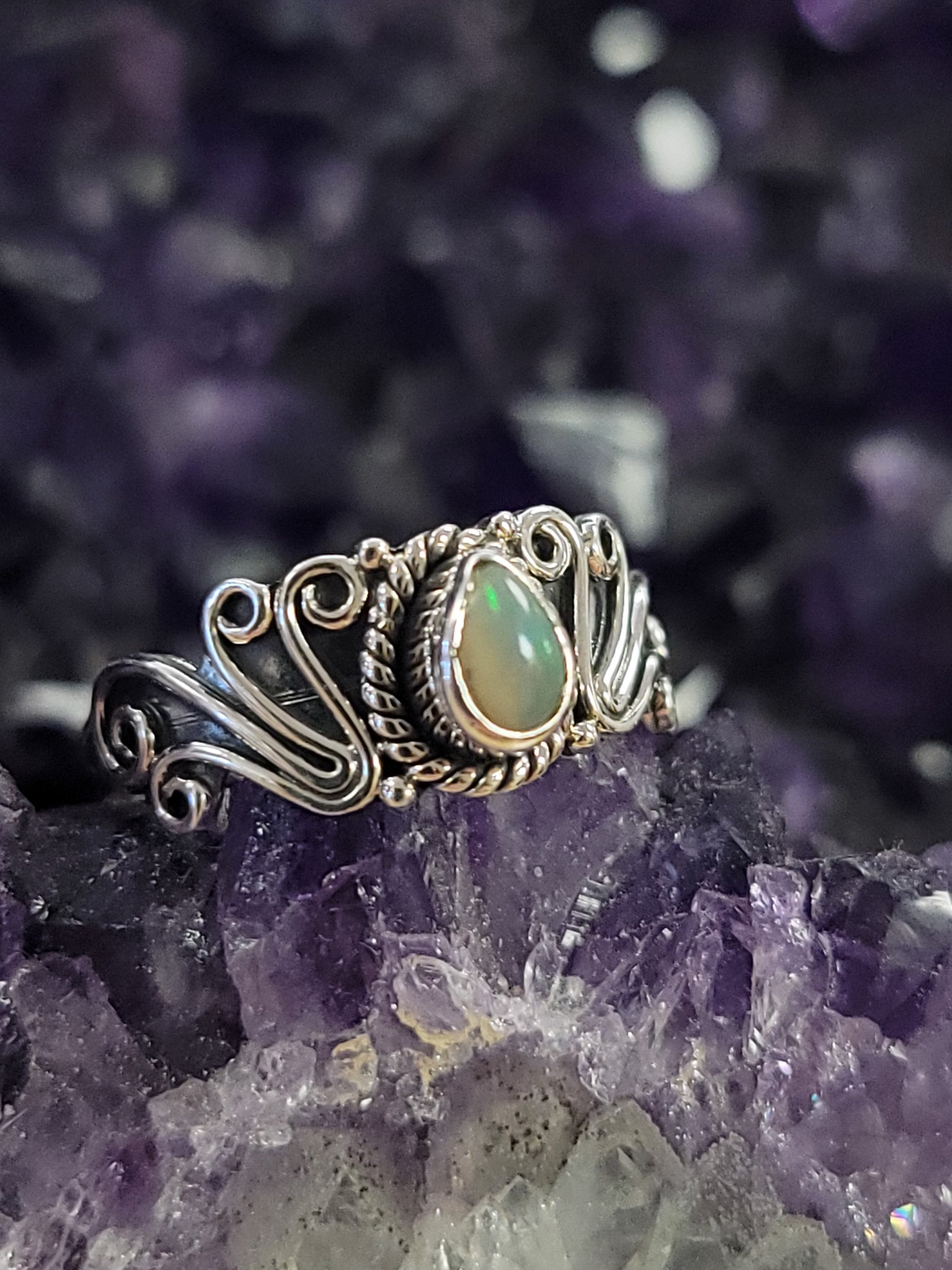 Opal size 8